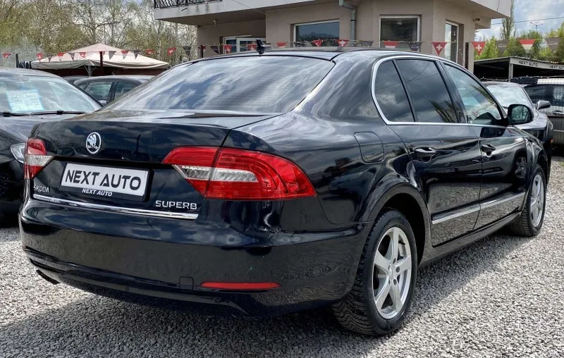 Skoda Superb 2.0TDI 140HP DSG NAVI Image 5