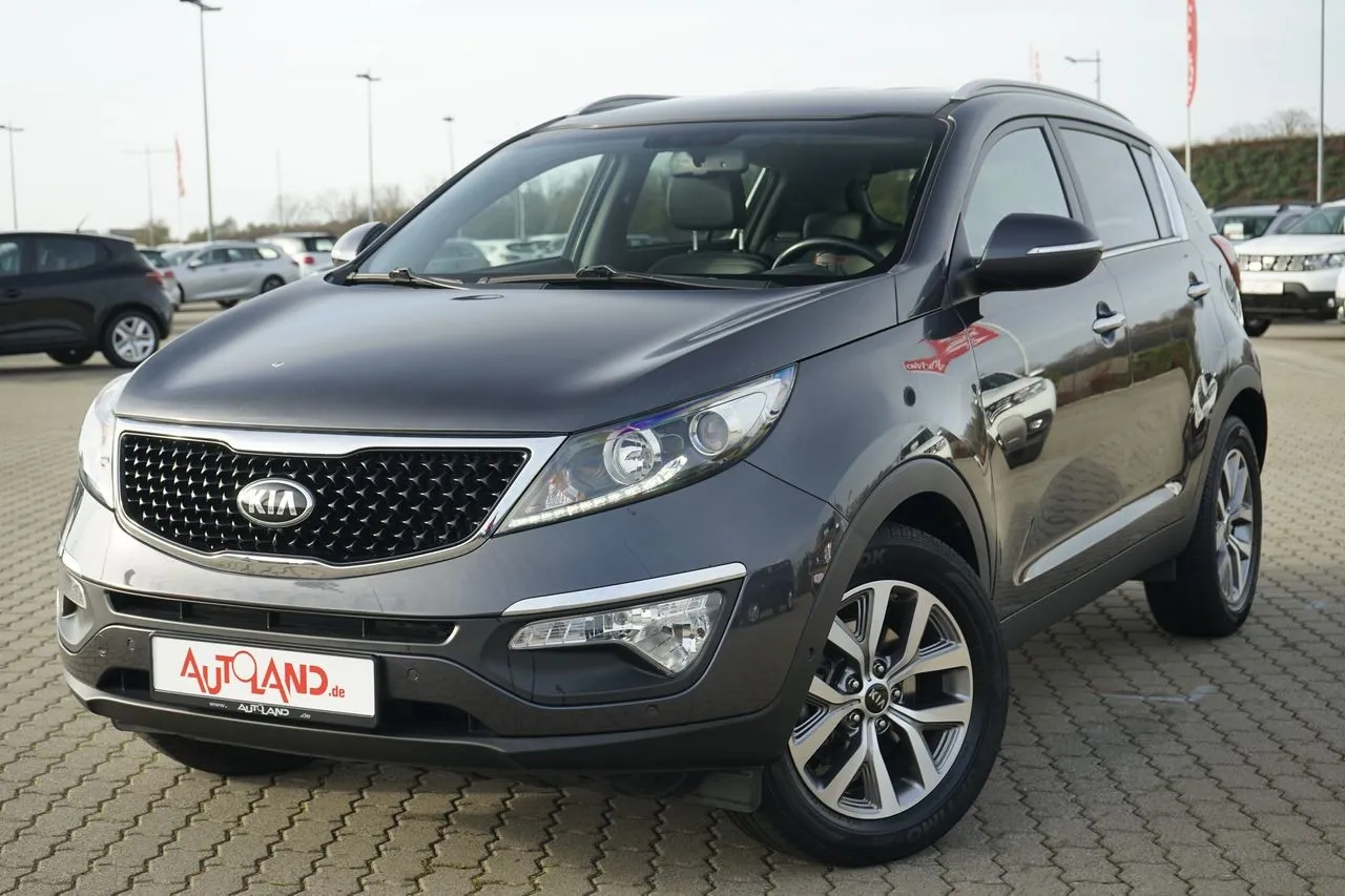 Kia Sportage 1.7 CRDi Dream Team 2WD...  Image 1