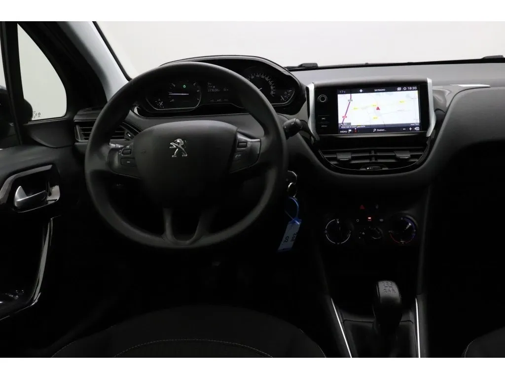 Peugeot 208 1.2 PureTech 5 deurs Lion Navi Image 3