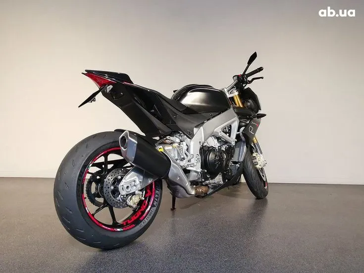 Aprilia Tuono Image 3